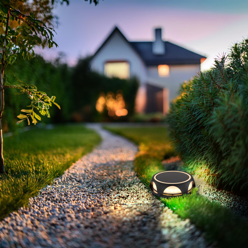 Solárne svietidlo okrúhle čierne na stenu/do zeme LED 1,2W/3,7V/3000K IP65