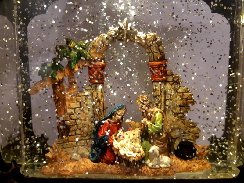 Svietiaci lampáš s BETLEHEMOM s efektom sneženia a hudbou, 1xLED teplá biela