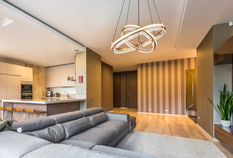 BLONDIE visiaci ledkový luster s krištálikmi na diaľkové ovládanie zlatý 1xLED/78W/CCT 2700-4000-6000K, priemer: 60cm