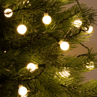 Vnútorná vianočná reťaz guličky teplé biele 1,5cm, 50LED, 4m