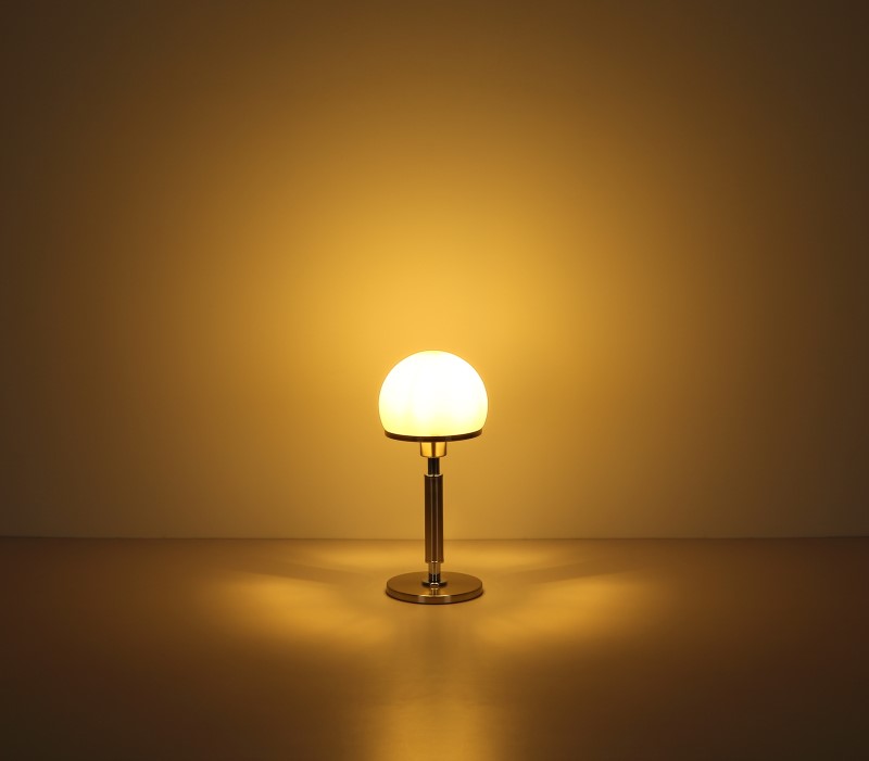 HAKU nočná lampa mosadz/biela 1xE27/40W, výška: 40cm