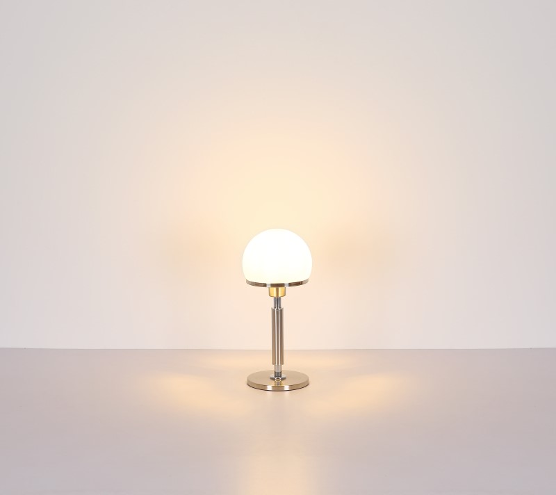 HAKU nočná lampa mosadz/biela 1xE27/40W, výška: 40cm