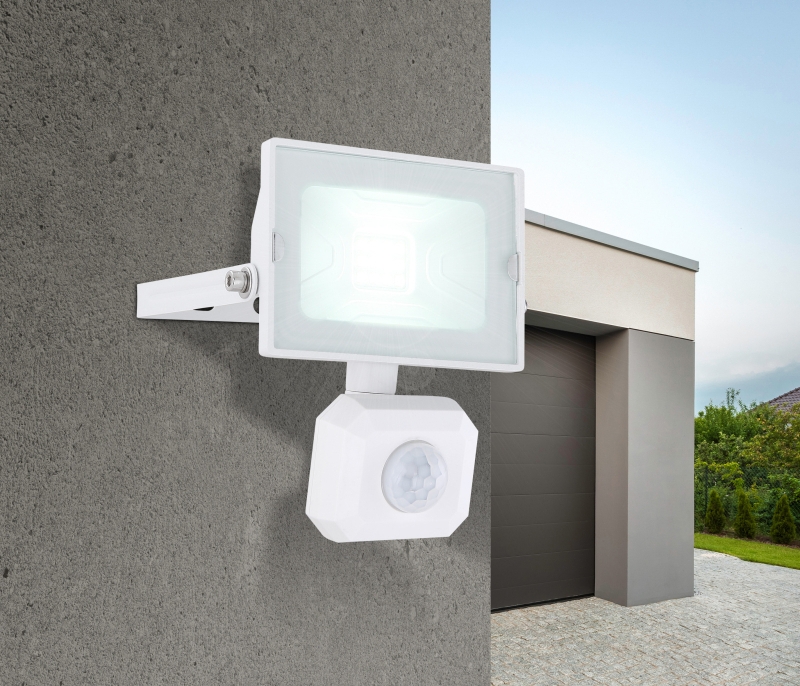 HELGA ledkový reflektor biely so senzorom 10W/6000K IP44