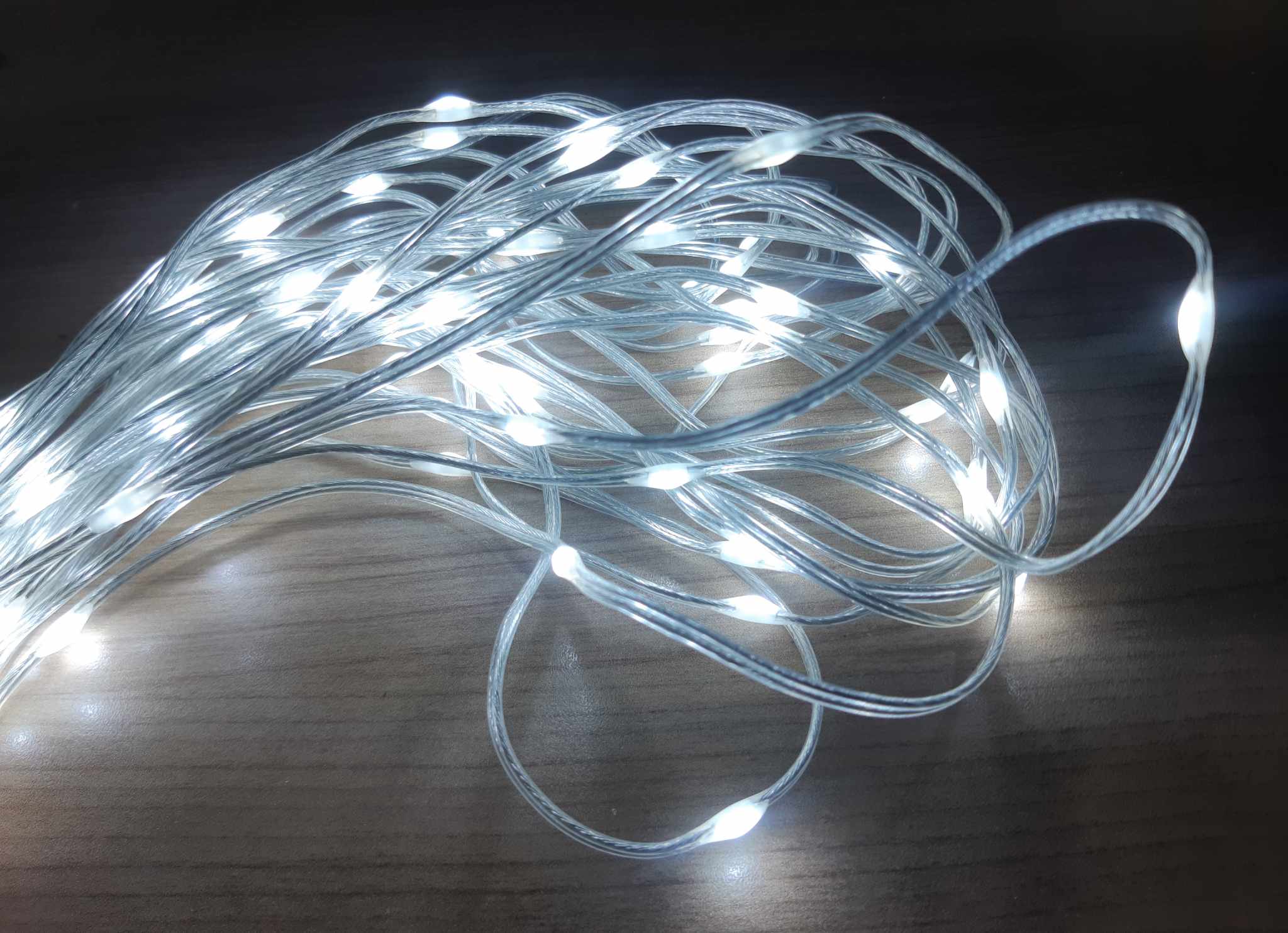 Vonkajší svetelný záves 200ks DOT LED studená biela 2x2m, 8 režimov svietenia + časovač