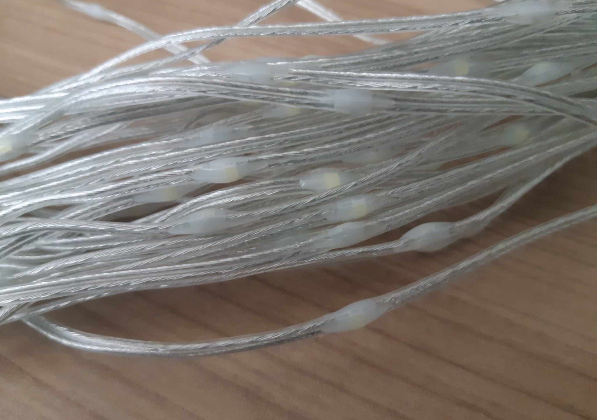 Vonkajší svetelný záves 200ks DOT LED studená biela 2x2m, 8 režimov svietenia + časovač