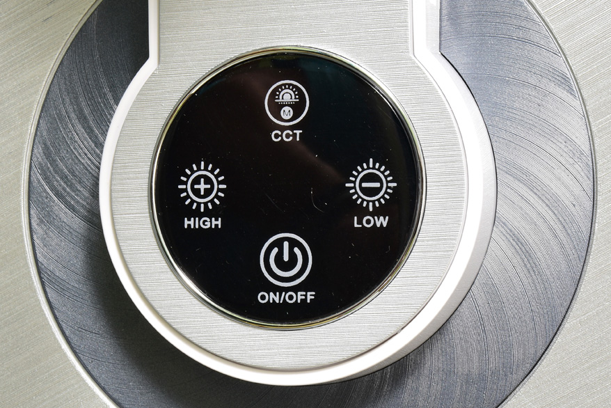 LIMA dotyková stmievateľná stolná led lampa biela/strieborná 8W/3000-6000K