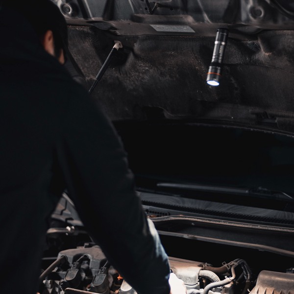 Led baterka NEBO NEWTON™ 500 vodotesná IP67, 500lm/2h/46m