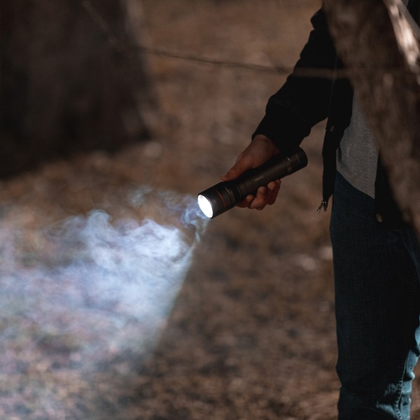 Led baterka NEBO NEWTON™ 1000 vodotesná IP67, 1000lm/2h/145m