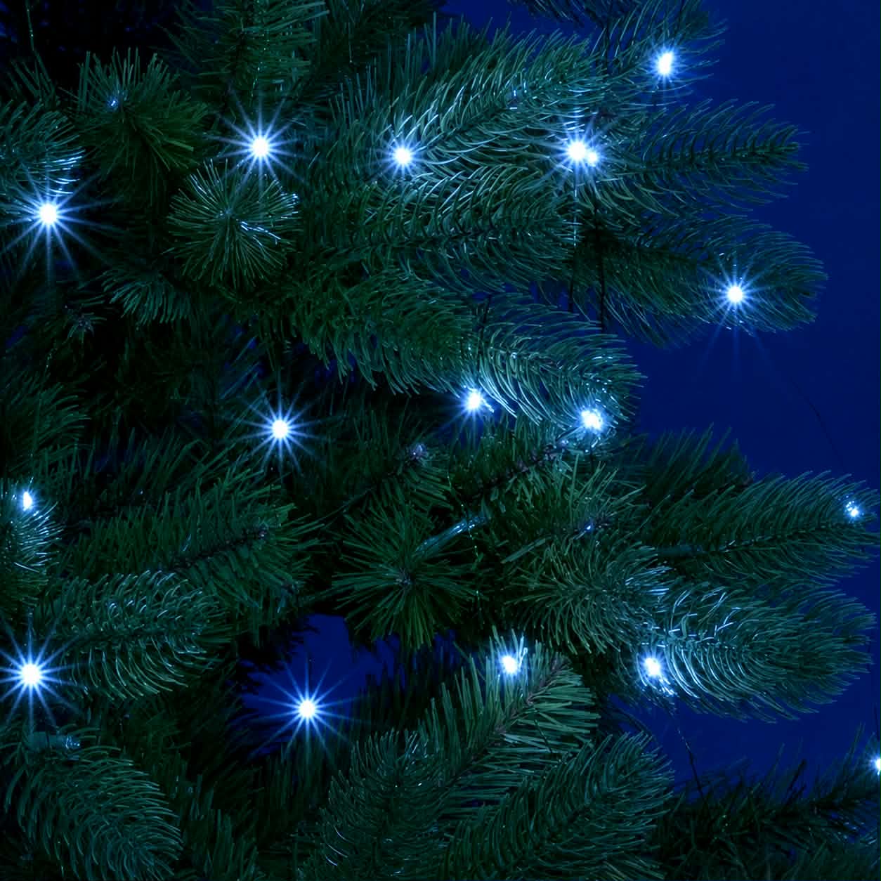 Zväzok 10 svietiacich reťazcov po 25 micro LED studená biela s časovačom, 2,4m