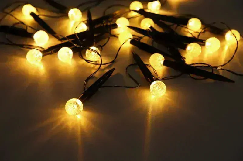 Solárna reťaz guličky 20xLED 0,06W/3V/teplá biela + RGB LED IP44, 7,7m