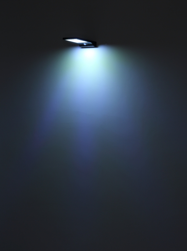 Solárne led svietidlo čierne so senzorom 42xLED 0,2W/3V/13000K IP44