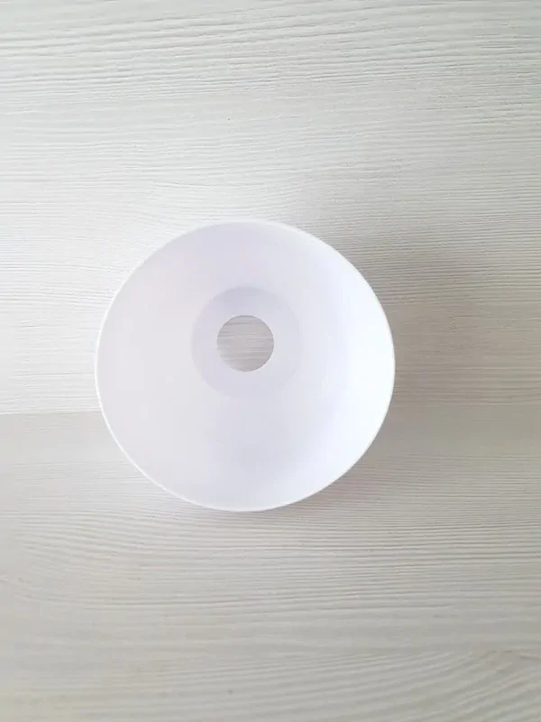 Náhradné plastové tienidlo ACTION malé matné biele priemer 10,5cm, pre závit E14 (3cm)