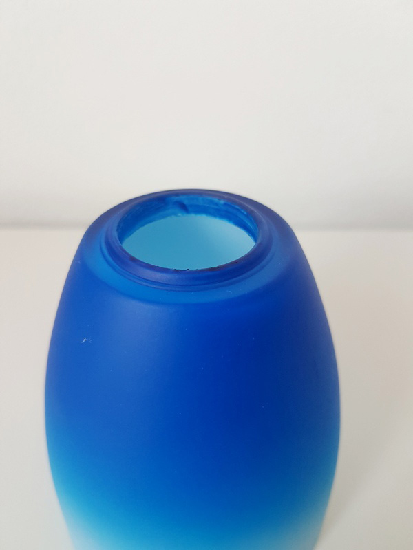 Náhradné sklenené tienidlo DUHA modro-biele malé otvor pre objímku E14, priemer: 8,5cm